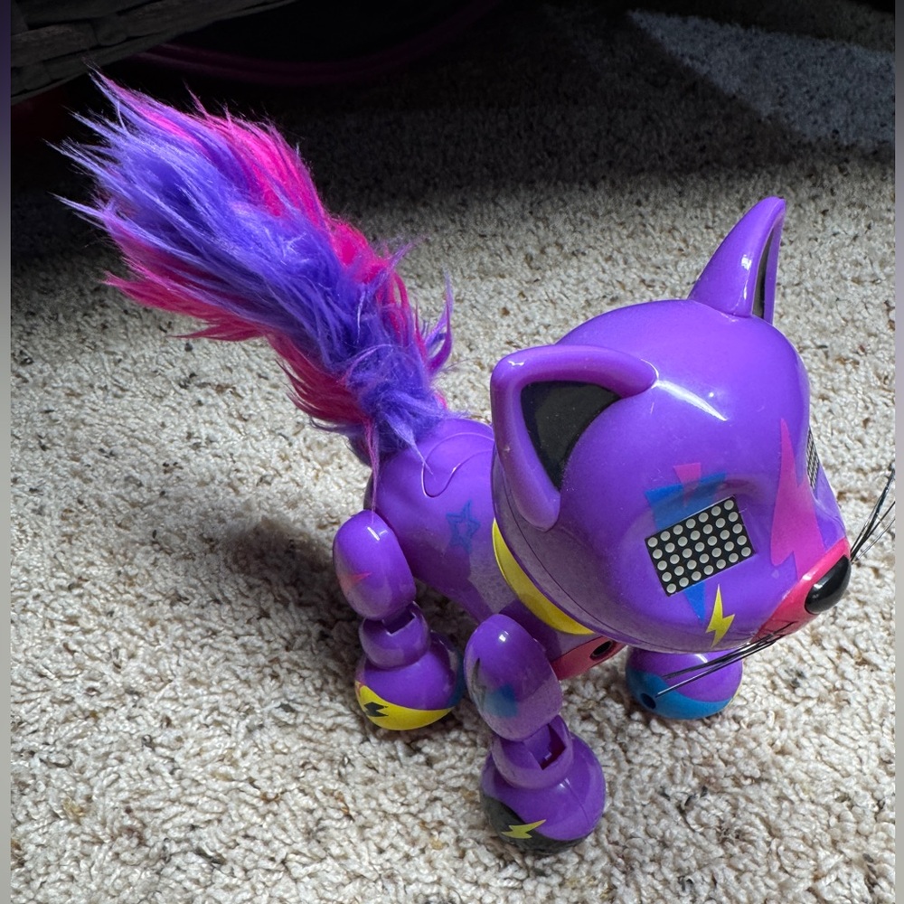 Zoomer Meowzies Lucky Interactive Cat Kitten by Spin Master